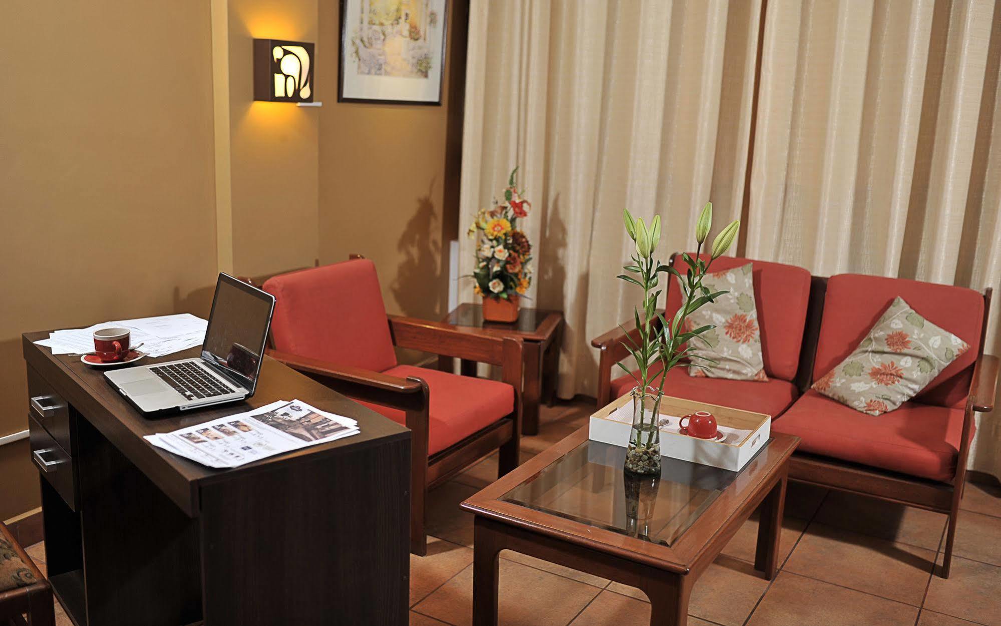 Apart Hotel Violettas Cochabamba Kültér fotó