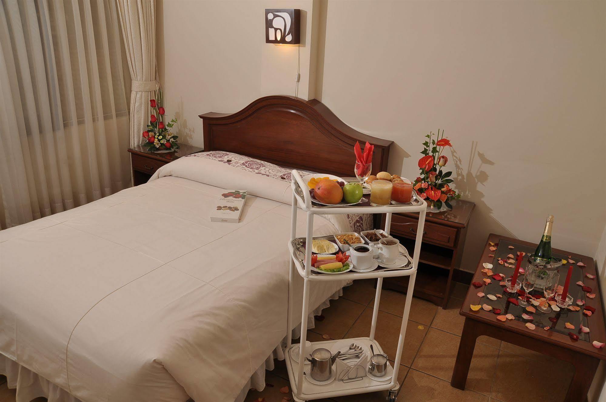 Apart Hotel Violettas Cochabamba Kültér fotó